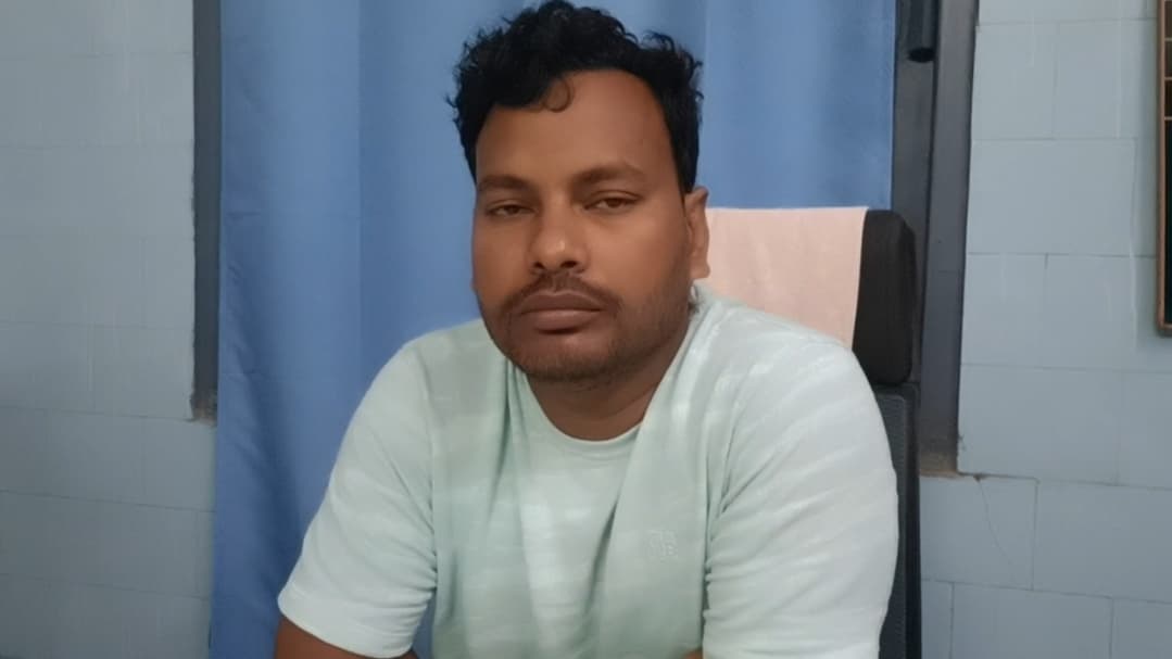 सीएचओ ने पीएचसी प्रभारी के खिलाफ रिश्वत लेने की डीएम से कि शिकायत