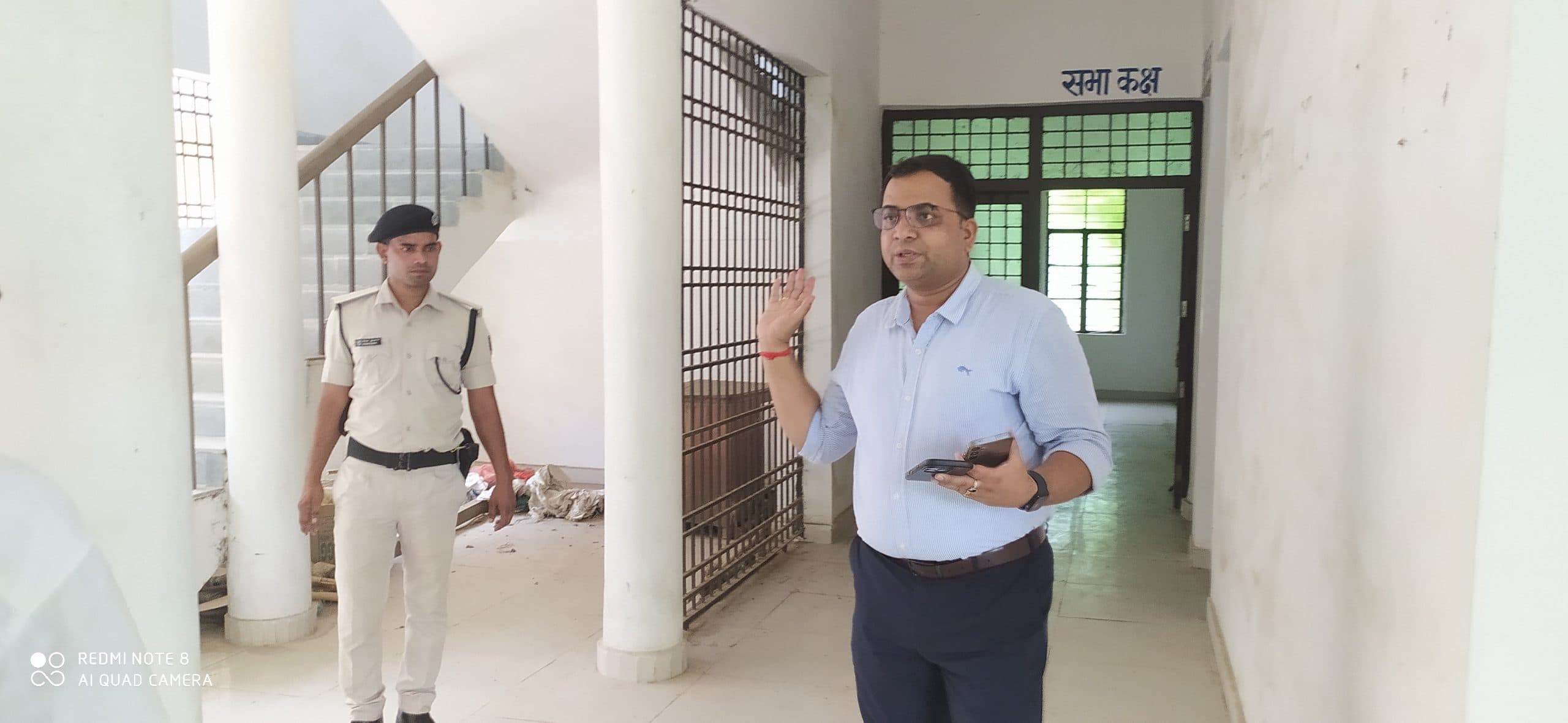 मल्टीप्लेक्स व शॉप का किया निरीक्षण