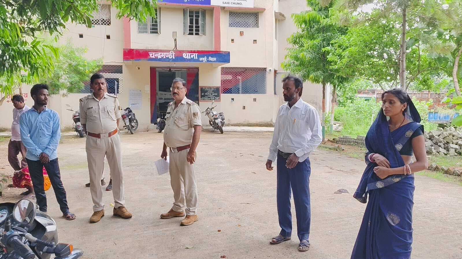 हथियार दिखाकर सीएसपी संचालक से दो लाख 20 हजार की लूट