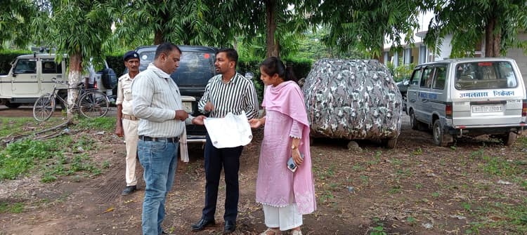 पाइप डालकर जमे पानी की निकासी की जायेगी: सीओ