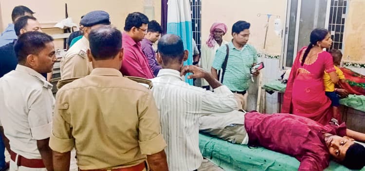 Gopalganj News : पुलिस मुठभेड़ के बाद 25 हजार का इनामी लुटेरा समेत दो को पुलिस ने किया गिरफ्तार