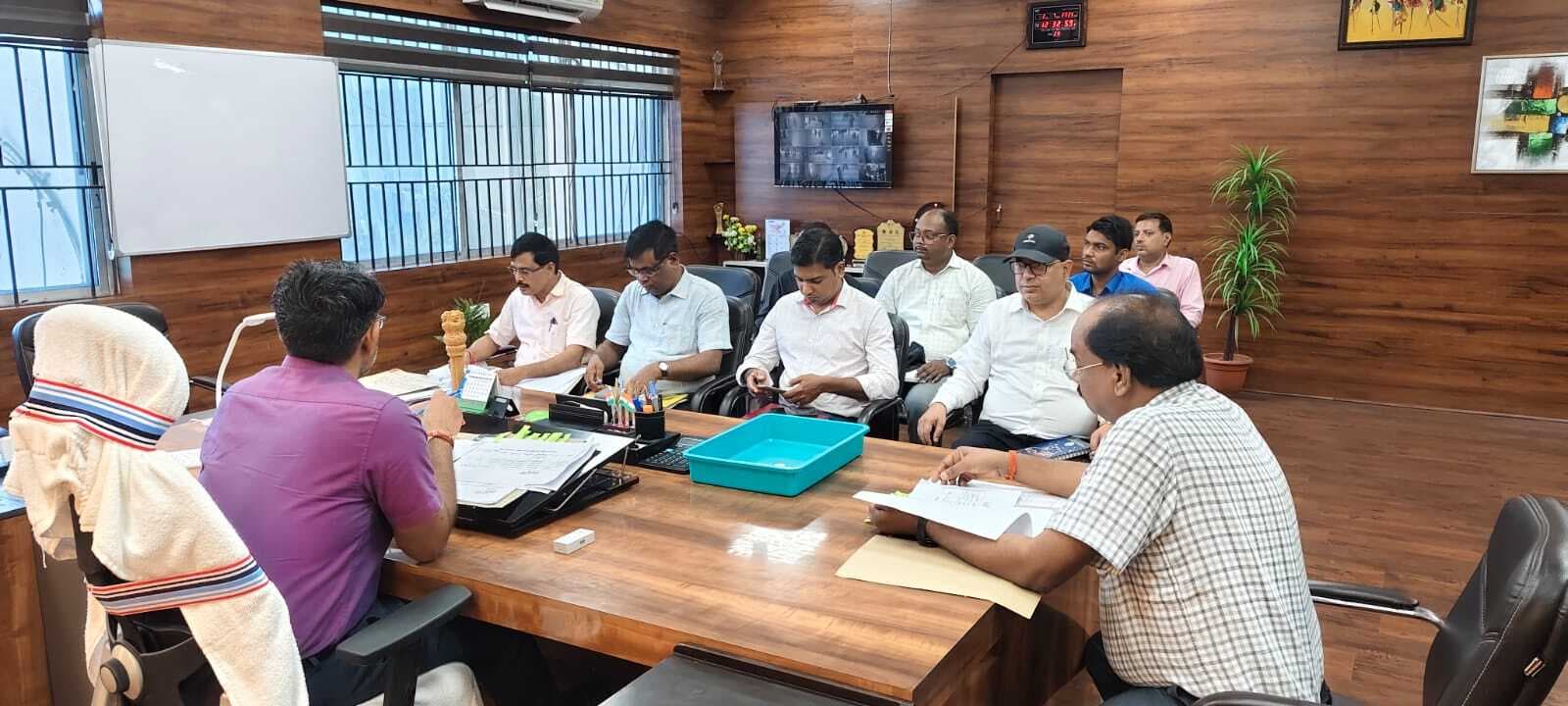 Giridih News :डीसी बिलों के समायोजन प्रक्रिया में पारदर्शिता बरतें अधिकारी : उपायुक्त