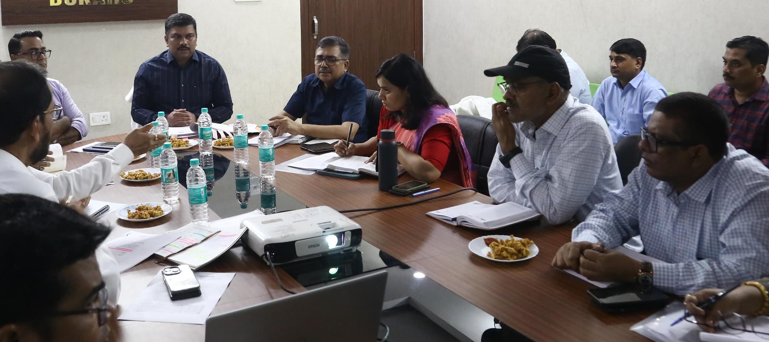 Bokaro News : इंटीग्रेटेड मैन्युफैक्चरिंग क्लस्टर के लिए भूमि अधिग्रहण व मुआवजा में बरती जायेगी पारदर्शिता