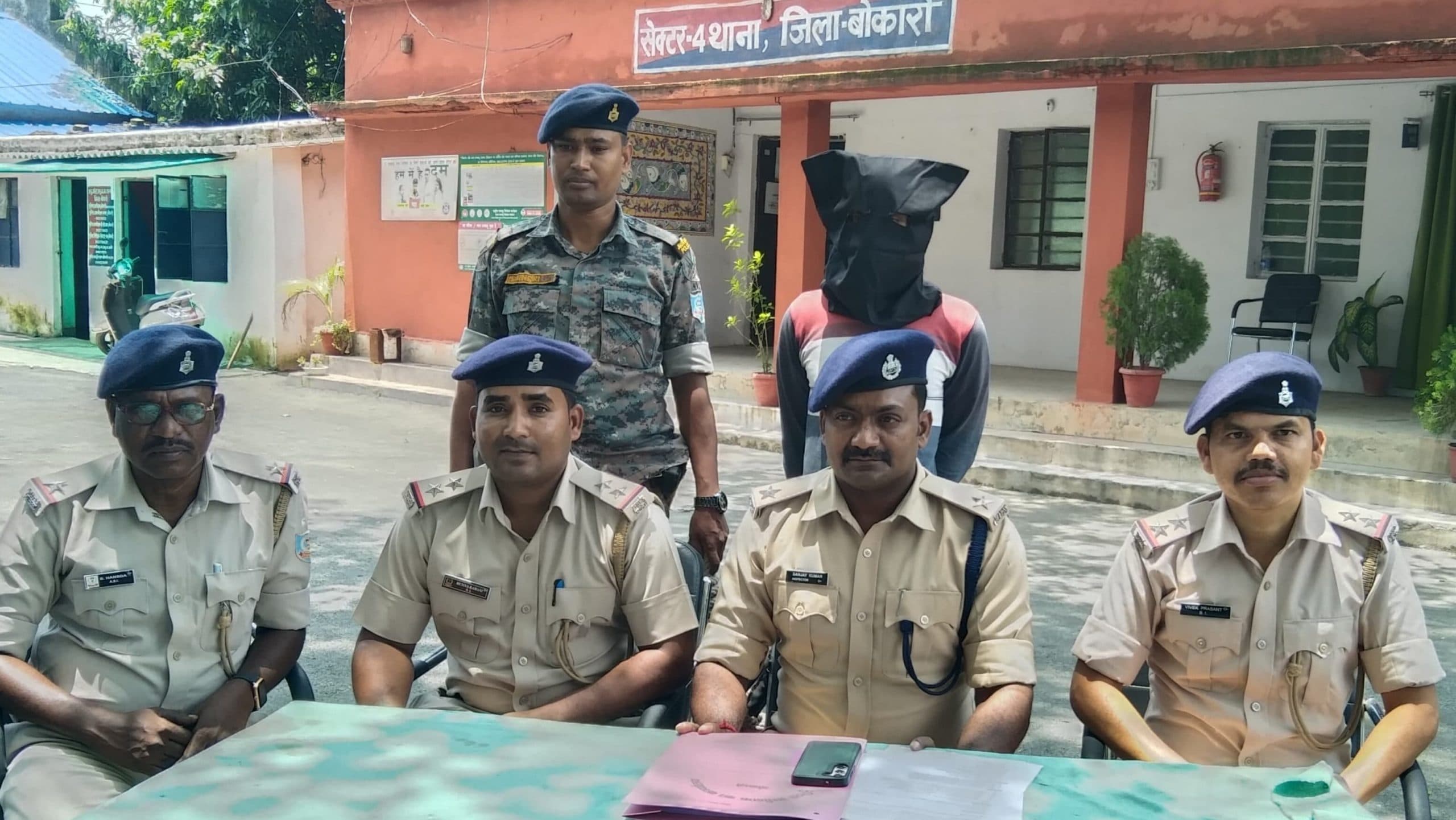 Bokaro News : चोरी की योजना बनाते अपराधी पकड़ाया