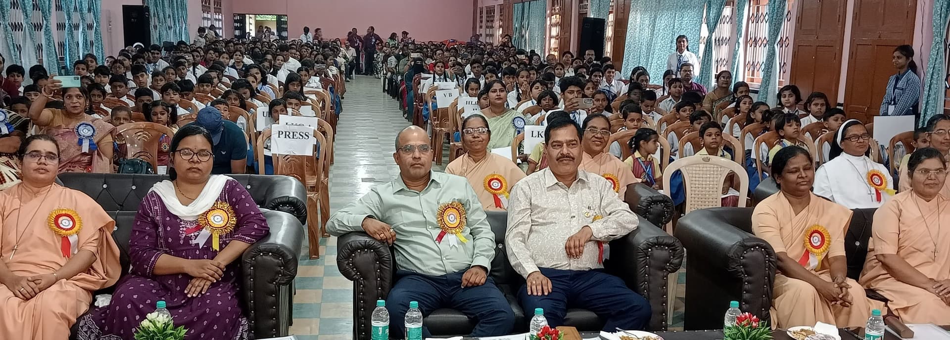 Bokaro News : कार्मेल में बेहतर प्रदर्शन करने वाले विद्यार्थी सम्मानित