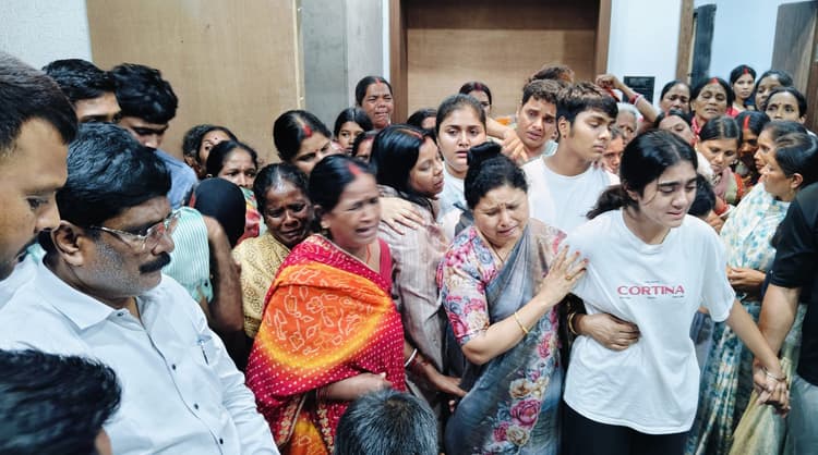 Bokaro News : मंत्री के छोटे भाई का शव पहुंचा पैतृक घर, मातम