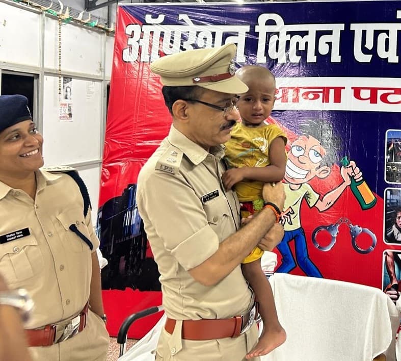 Patna News : पटना जंक्शन से अगवा बच्चा सीतामढ़ी से बरामद, दलाल व खरीदार गिरफ्तार
