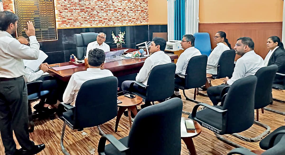 seraikela kharsawan news: मध्यस्थता के जरिये अधिक से अधिक मामलों का करें निष्पादन : पीडीजे