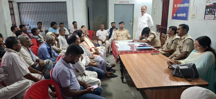 मुहर्रम पर्व को लेकर शांति समिति की बैठक, सौहार्दपूर्ण वातावरण में पर्व मनाने की अपील