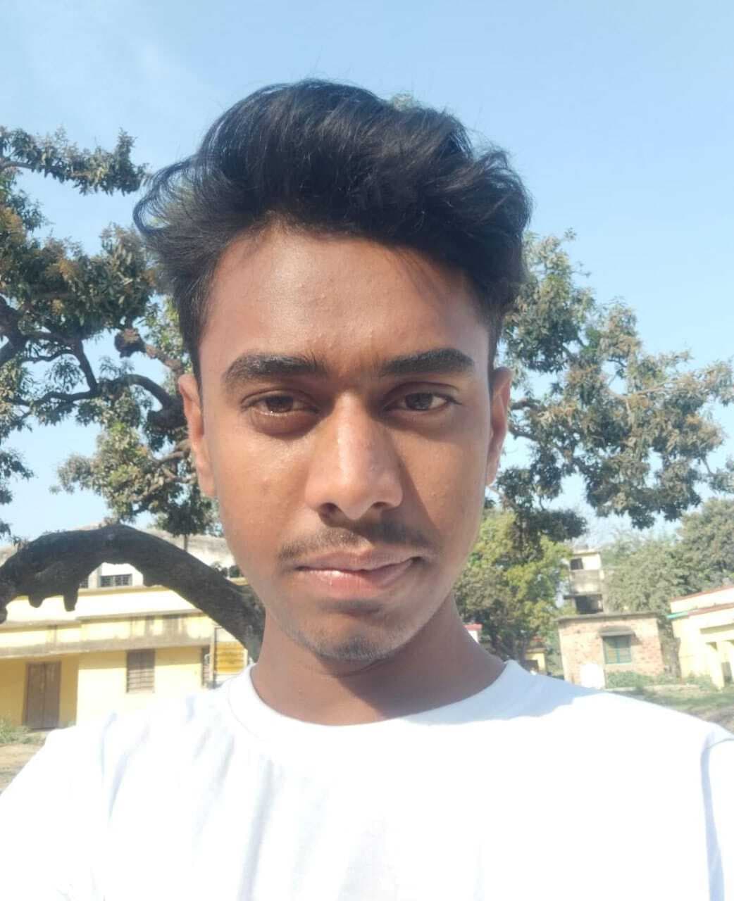 सड़क दुघर्टना में जख्मी युवक की इलाज के दौरान हुई मौत, गांव में मातम