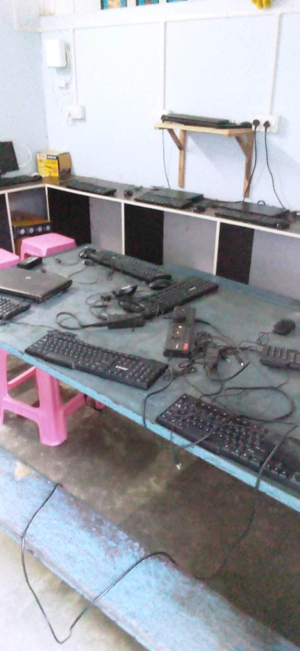 शिवगंज में किराना दुकान और कंप्यूटर ट्रेनिंग सेंटर में चोरी