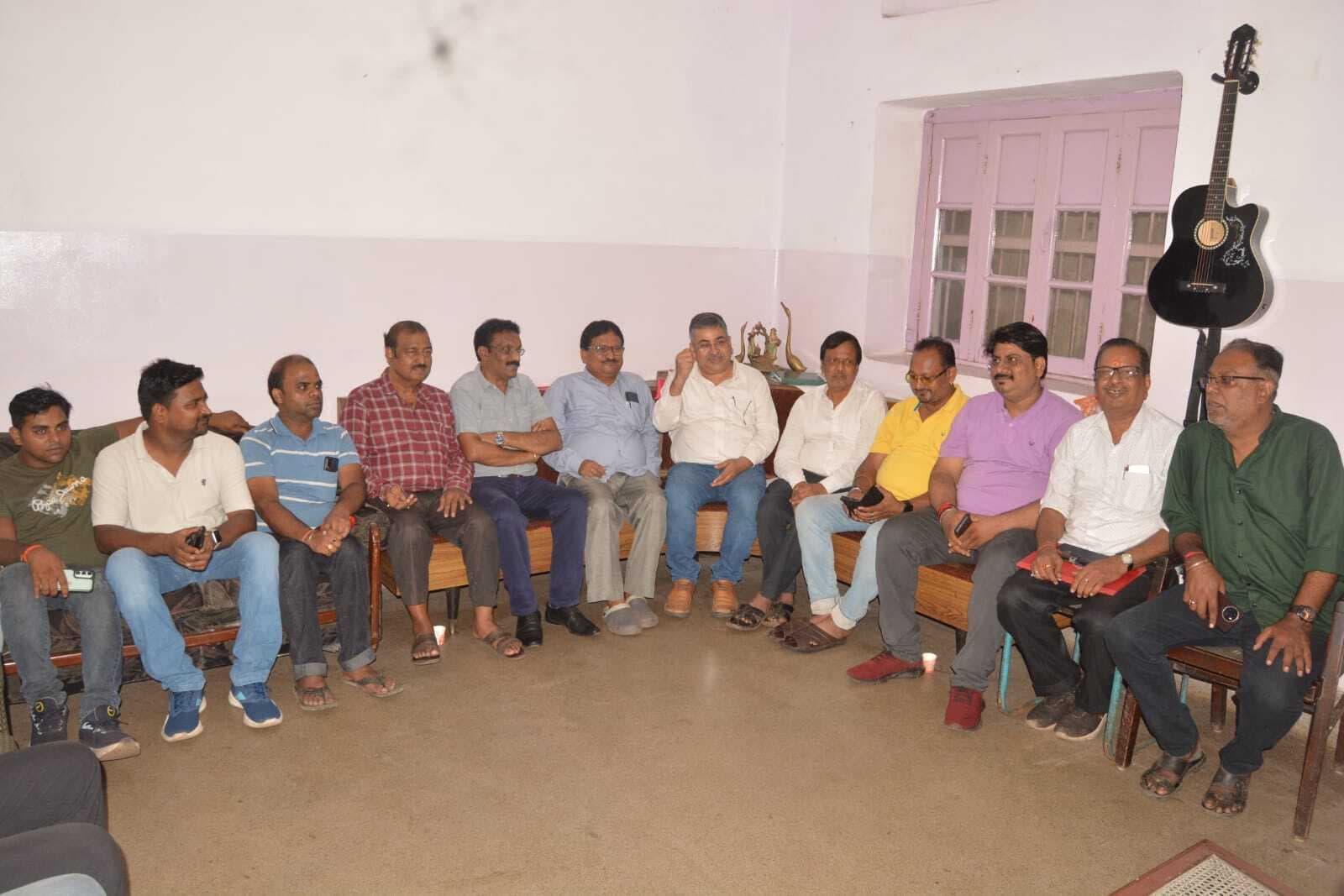 Dhanbad News : झरिया मास्टर प्लान में कई त्रुटियां, हो उसमें सुधार : राजीव शर्मा