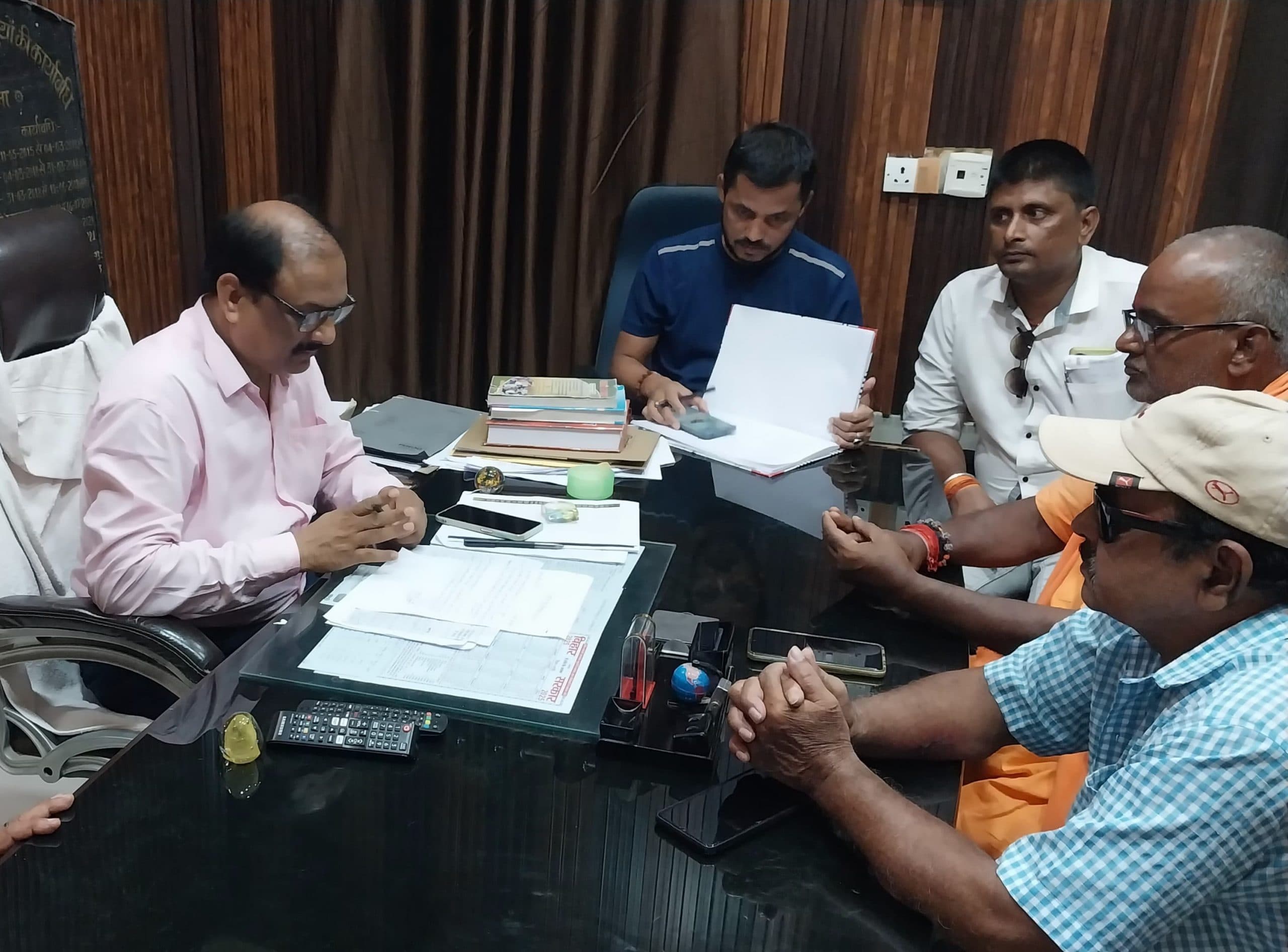 प्रशासन निष्पक्ष व पारदर्शी चुनाव कराने को प्रतिबद्ध