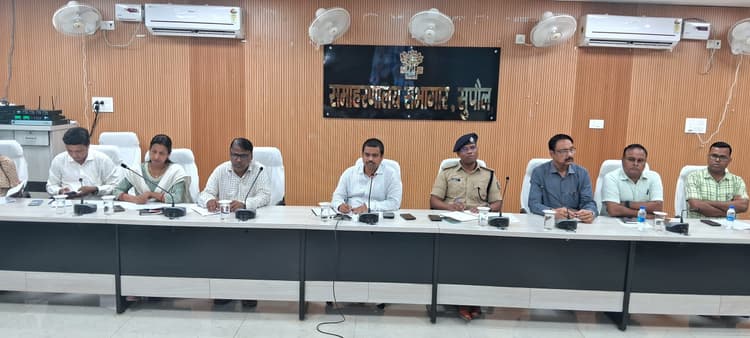 शांति समिति की बैठक आयोजित, शांति, सौहार्द व नियम पालन सर्वोपरि : डीएम