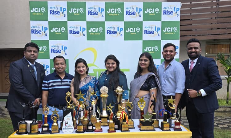 Dhanbad News : जेसीआइ चिरकुंडा-बराकर अध्याय ने मिडकॉन में जीते 26 पुरस्कार