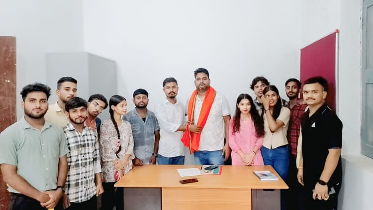 गया कॉलेज के पीटी इंस्ट्रक्टर बने अंजनी कुमार, दी बधाई