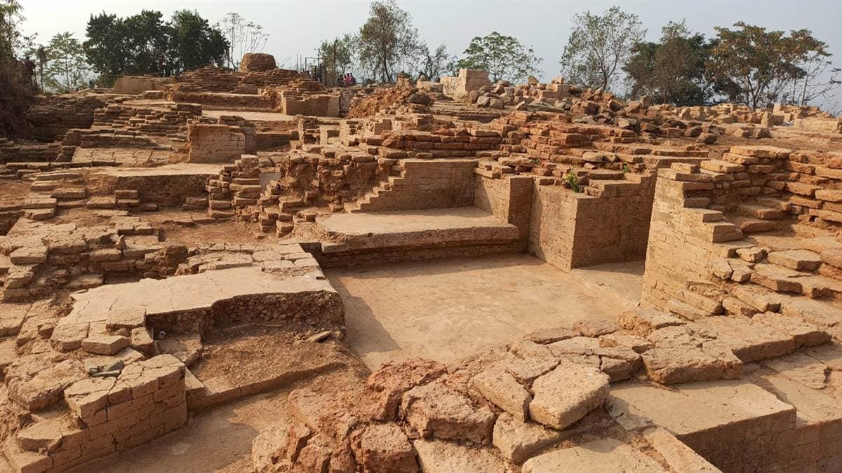 पर्यटन के रूप में 23 करोड़ 24 लाख 40 हजार रुपये से संवरेगा से लाली पहाड़ी पुरास्थल