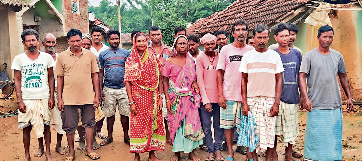 East Singhbhum News : भादुआ-युक्तिडीह सड़क बदहाल, 14 साल से मरम्मत का इंतजार