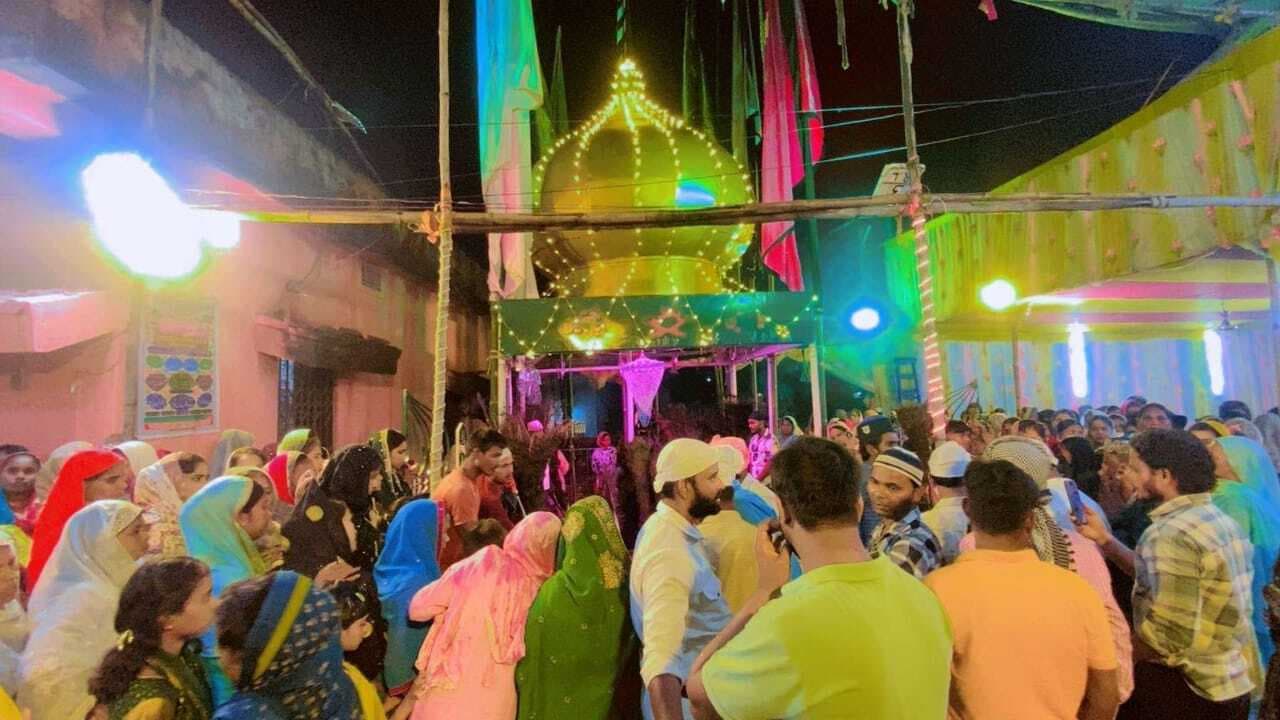 Bokaro News : इमामबाड़ा में फातिहा कर खड़ा किया गया निशान