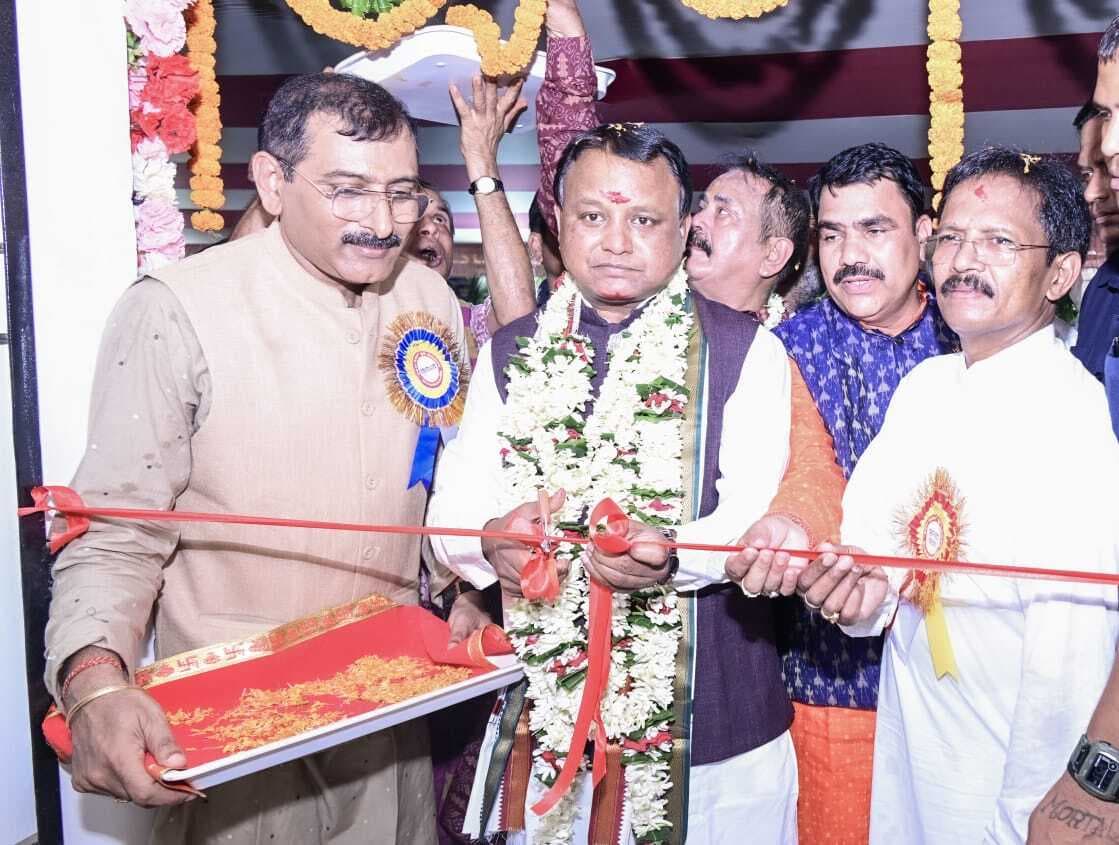 Bhubaneswar News: आदिवासी संस्कृति है संपूर्ण जीवन दर्शन, प्रचार-प्रसार जरूरी : मोहन माझी