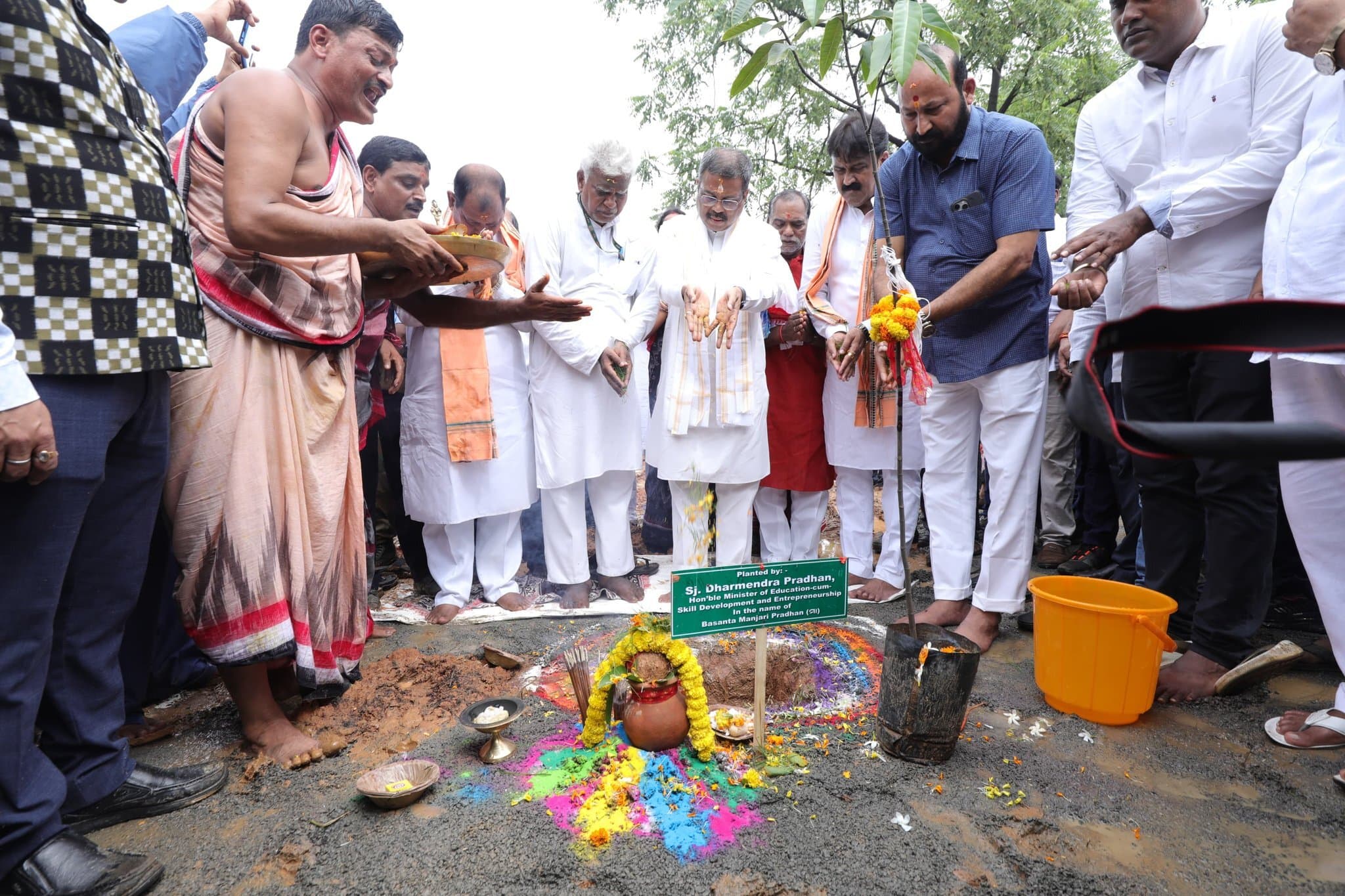 Bhubaneswar News: अनुगूल में अगले 10 वर्षों तक प्रतिवर्ष लगाये जायेंगे 10 लाख पौधे