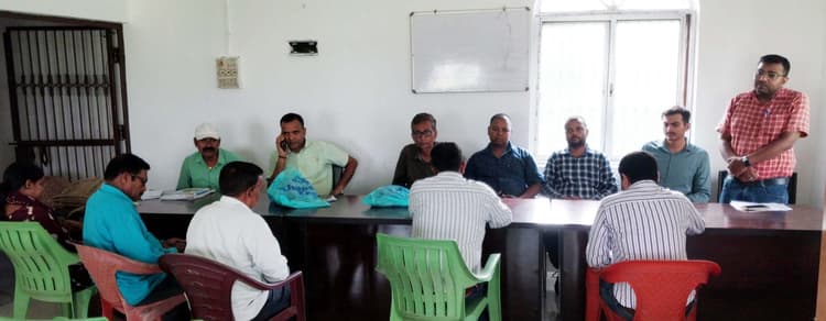 कृषि भवन में पुराने डाटा आपरेटर को दी विदाई, नये का स्वागत