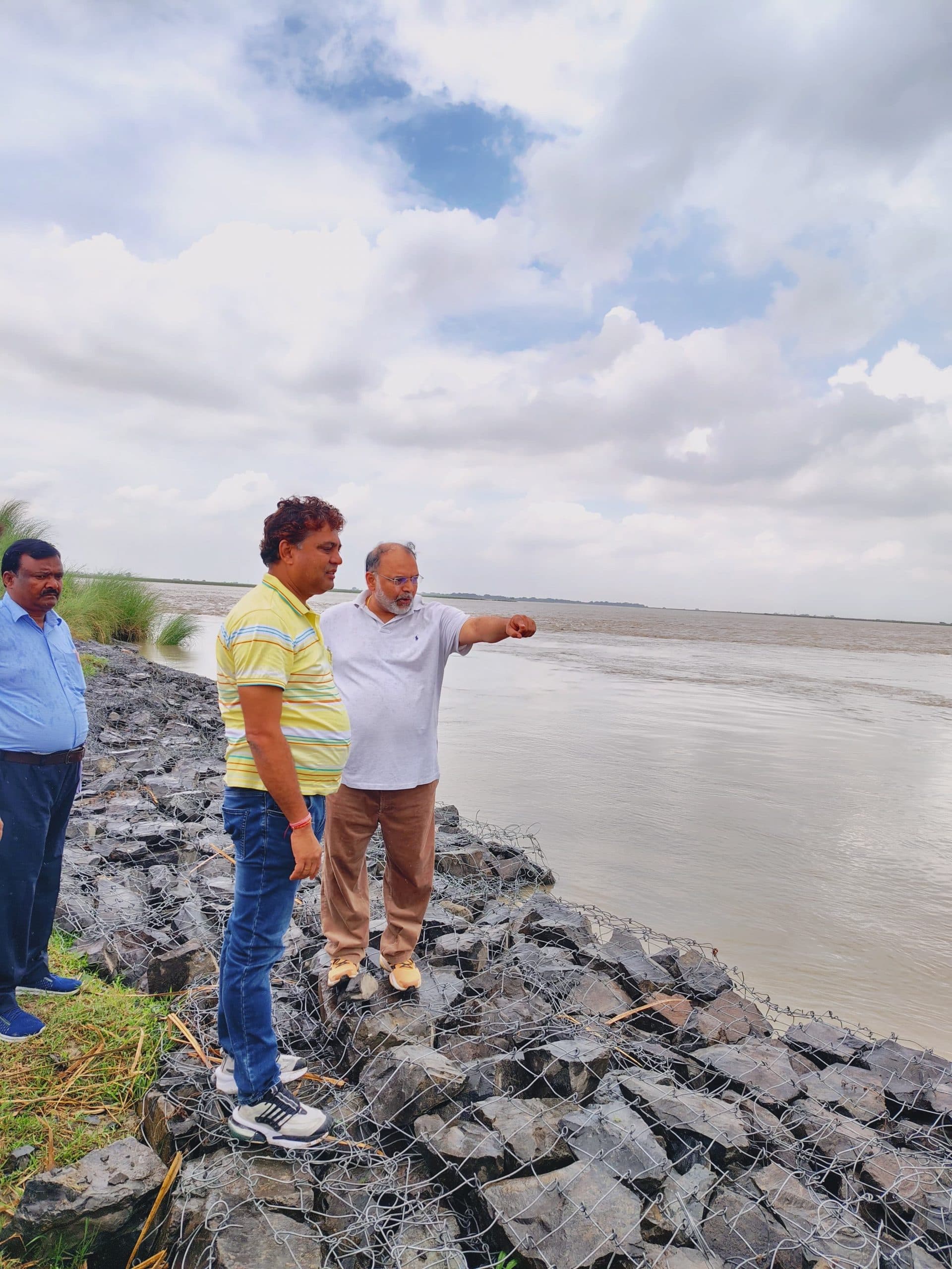 कोपरिया से फनगो तक नदी किनारे बिछेंगे ब्लास्ट, बढ़ रहा हैं फनगो के पास जलस्तर