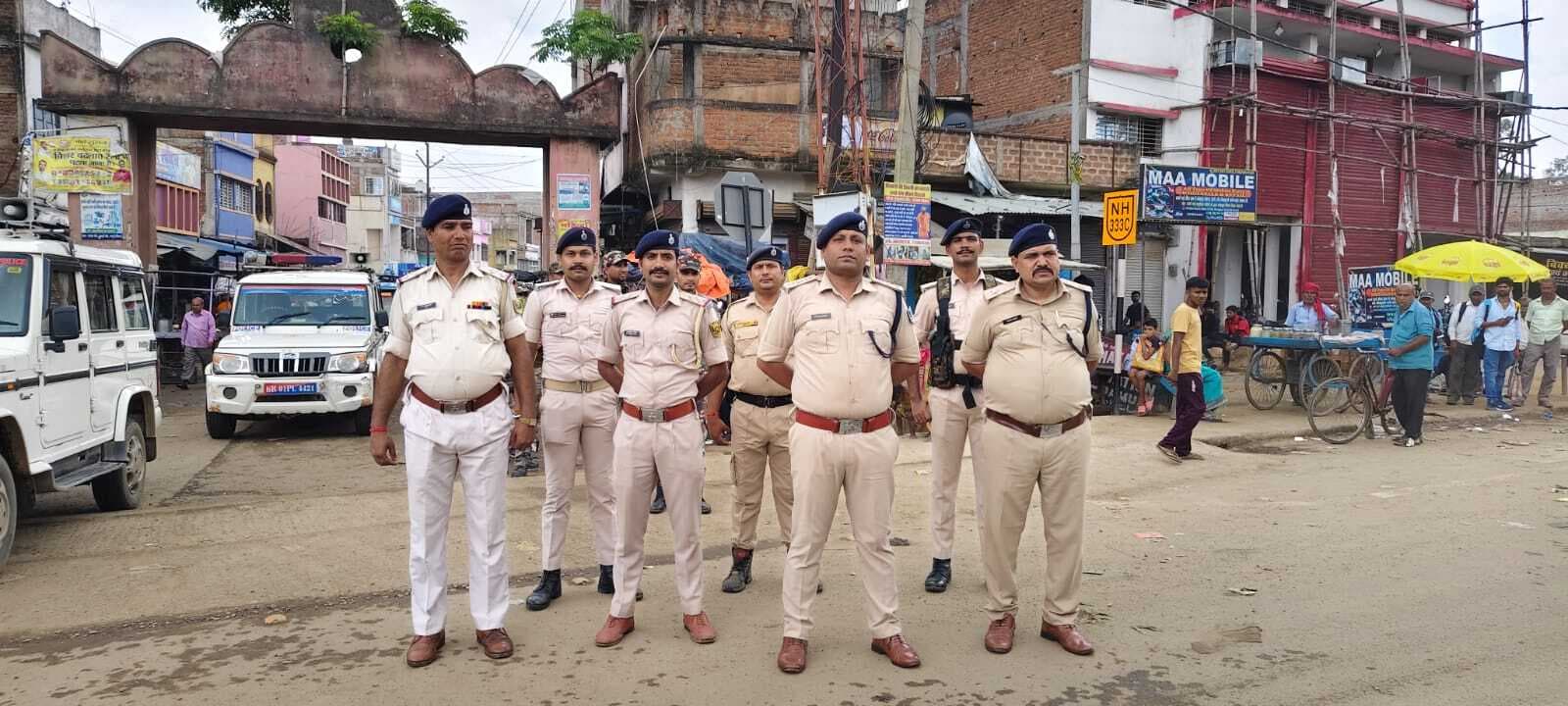 शांति व्यवस्था को लेकर निकाला गया फ्लैग मार्च