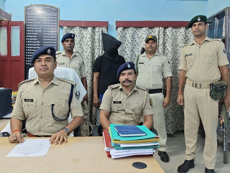 मुकेश हत्याकांड : प्रेमी के साथ मिलकर करायी थी पति की हत्या