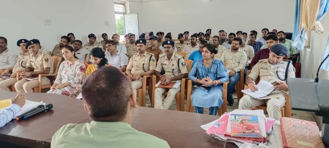 मुहर्रम को लेकर संयुक्त रूप से अधिकारियों ने की ब्रीफिंग