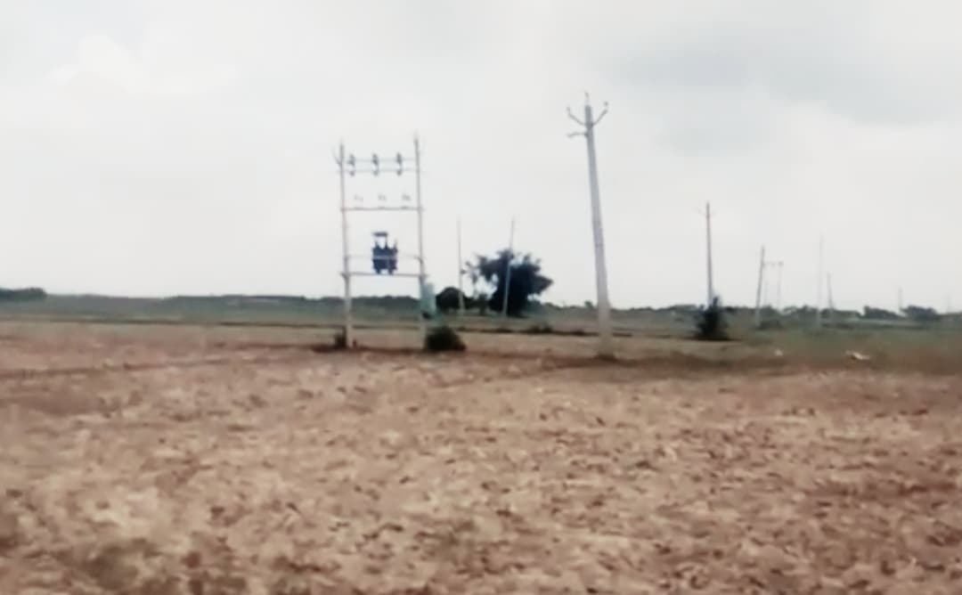 तीन किलोमीटर तक बिजली के तार की हुई चोरी