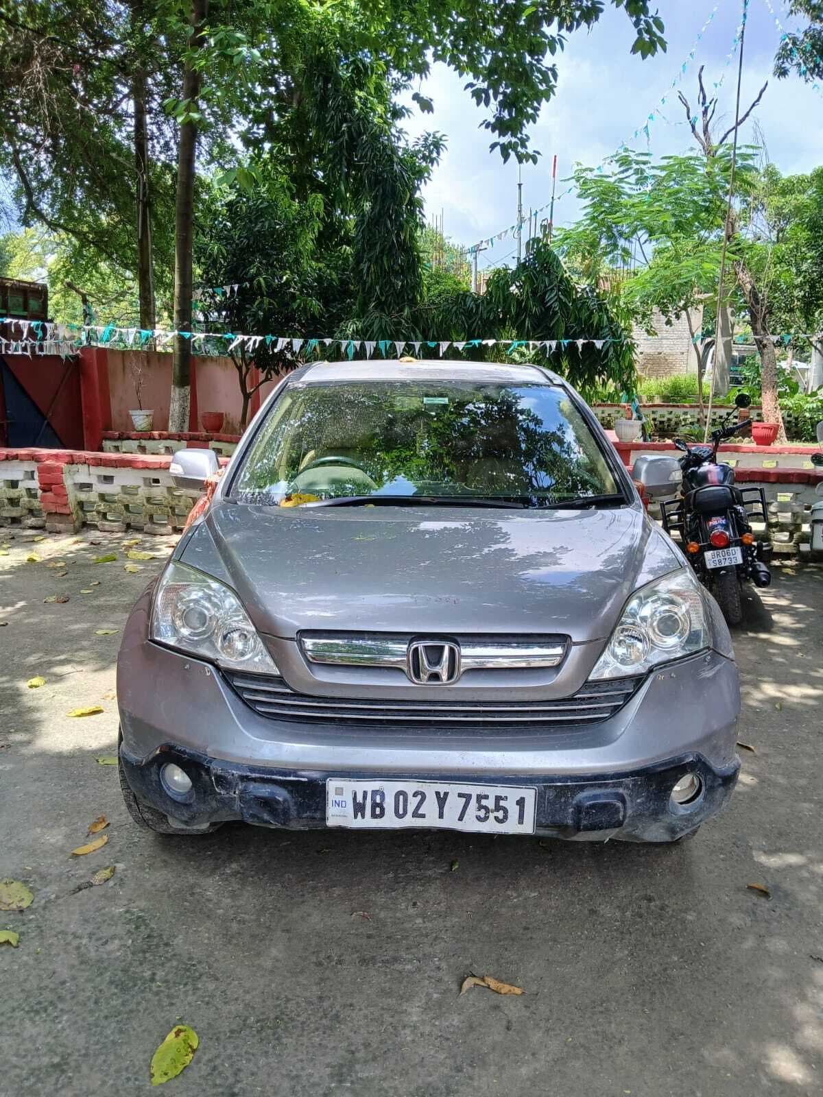 दो कार से 383 लीटर विदेशी शराब जब्त, तीन तस्कर गिरफ्तार