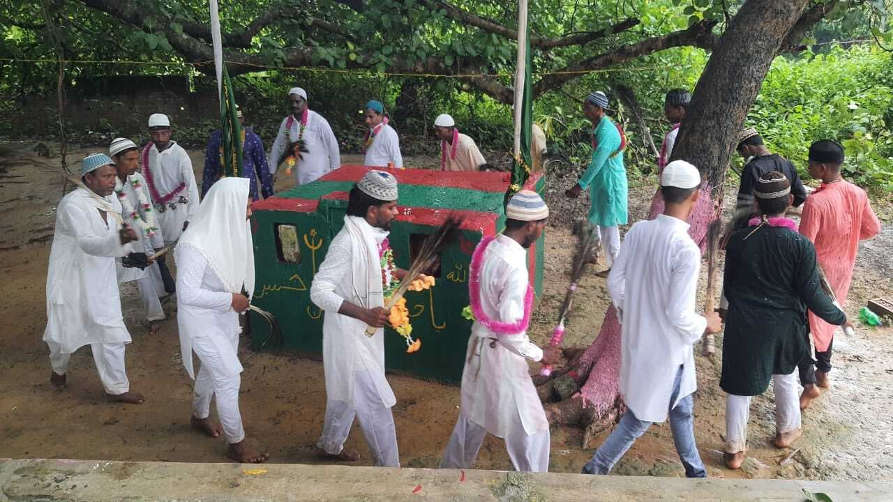 मुहर्रम की आठवीं पर कठौन से करबला तक निकला पैकर जुलूस