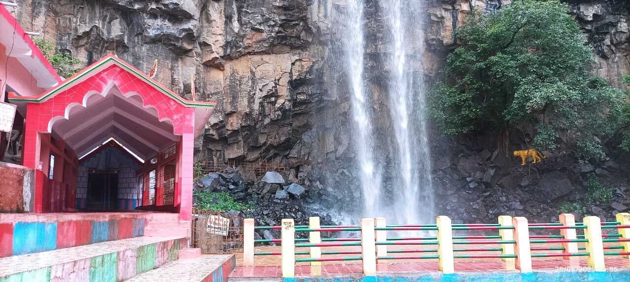 .मोतीझरना में सावन की तैयारी जोरों पर] पहली सोमवार 14 जुलाई को