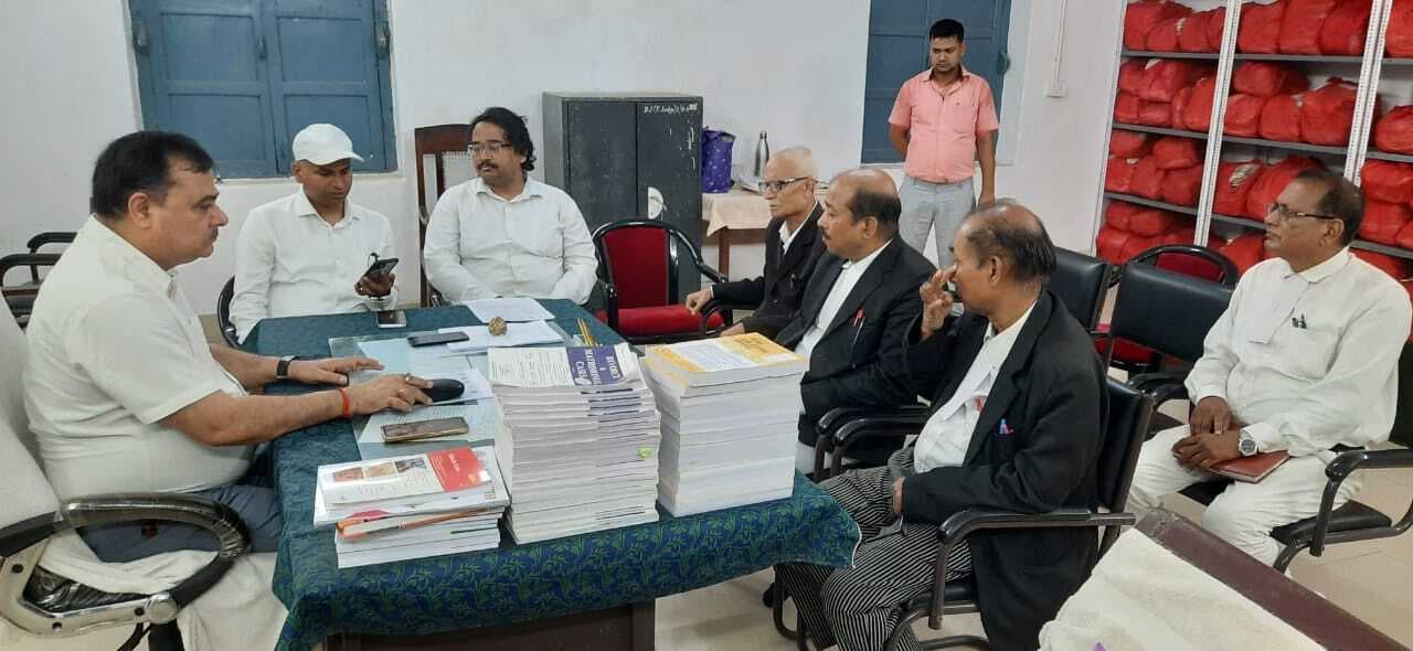 Madhubani News : अधिवक्ता पक्षकारों से मध्यस्थ कर मामले का करा सकेंगे निपटारा