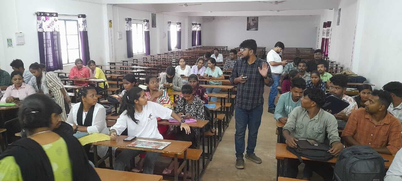 Chaibasa News : नोवामुंडी कॉलेज के प्लेसमेंट ड्राइव में 63 का हुआ इंटरव्यू