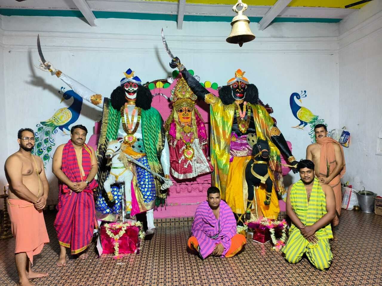 Seraikela Kharsawan News : कल्कि अवतार में प्रकट हुए भगवान जगन्नाथ व बलभद्र