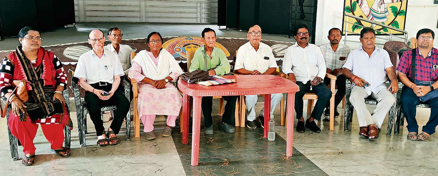 East Singhbhum News : घाटशिला में 6 जुलाई को बहुभाषिक पत्रिका उल्टो हवा का होगा विमोचन