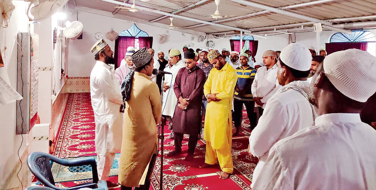 East Singhbhum News : गालूडीह जामा मस्जिद में जिक्र-ए- शहादत का आयोजन