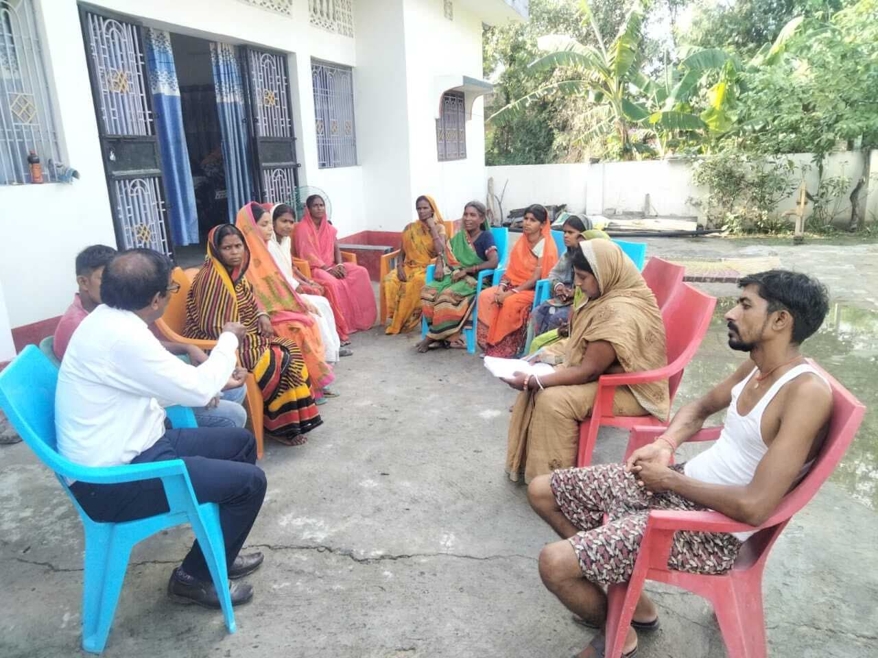 HAJIPUR NEWS. लक्ष्य पूरा करने के लिए टीकाकरण के प्रति किया जा रहा जागरूक