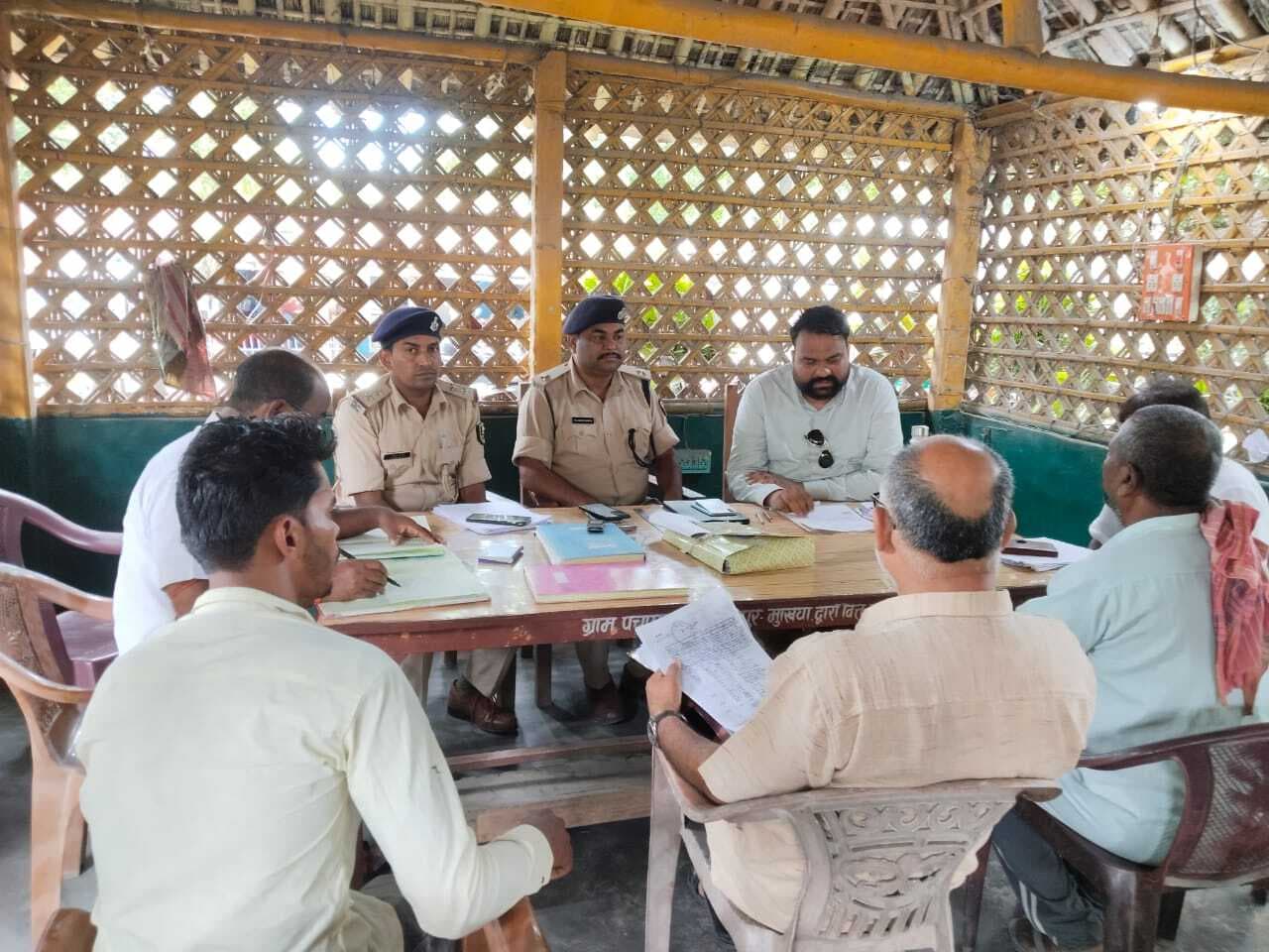 थाना परिसर में जनता दरबार का आयोजन, भूमि विवाद से जुड़े पांच मामलों का हुआ निष्पादन