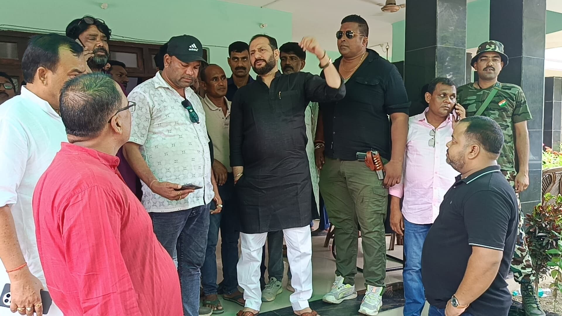 मतदाता सूची पुनरीक्षण पर सियासत तेज, तेजस्वी के चक्का जाम के ऐलान पर मंत्री नीरज कुमार का पलटवार