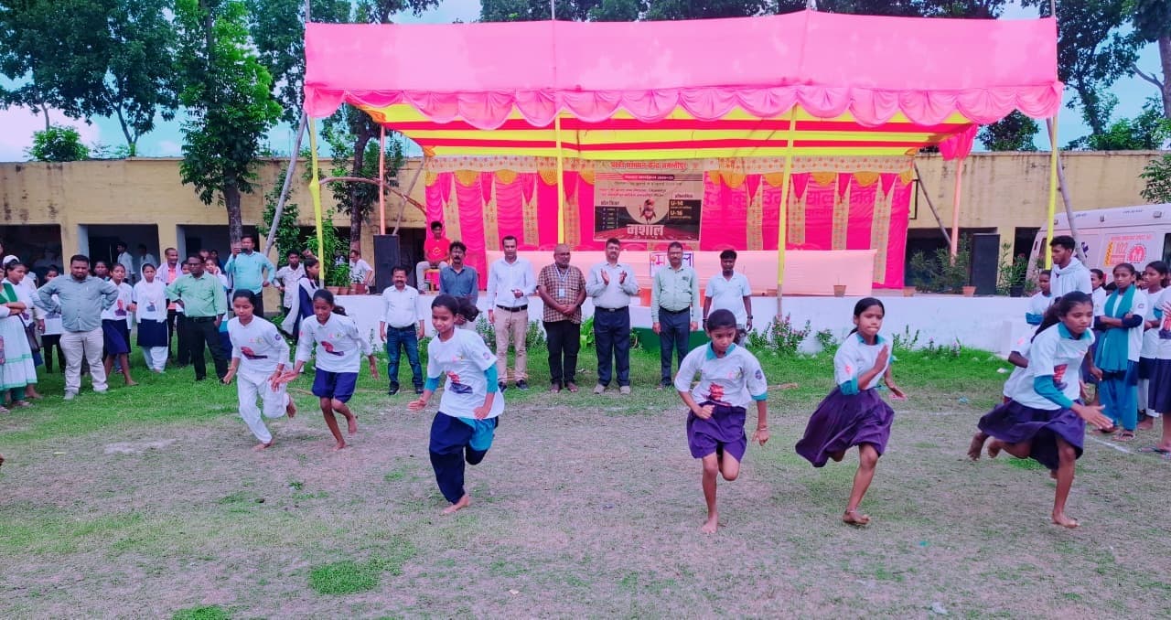 Samastipur News:रितु, सिद्धार्थ, रोहित लक्ष्मी व शिवानी ने लगाई सबसे तेज दौड़