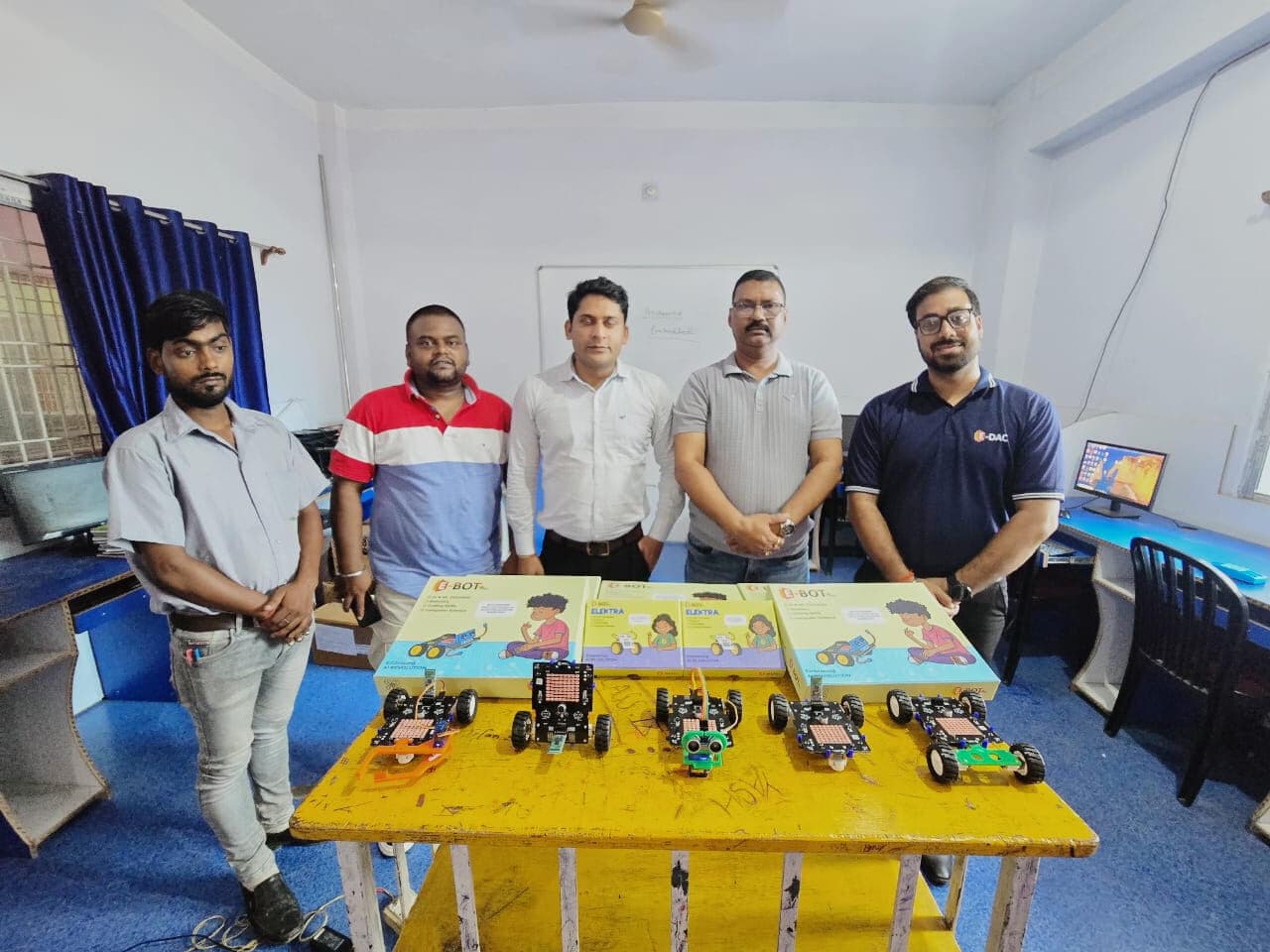 जेनिथ पब्लिक स्कूल में एआइ की दी जानकारी