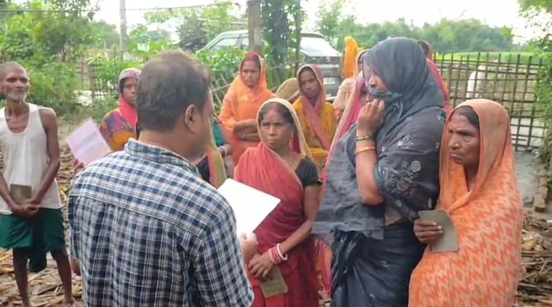 पीडीएस की जांच में पायी अनियमितता