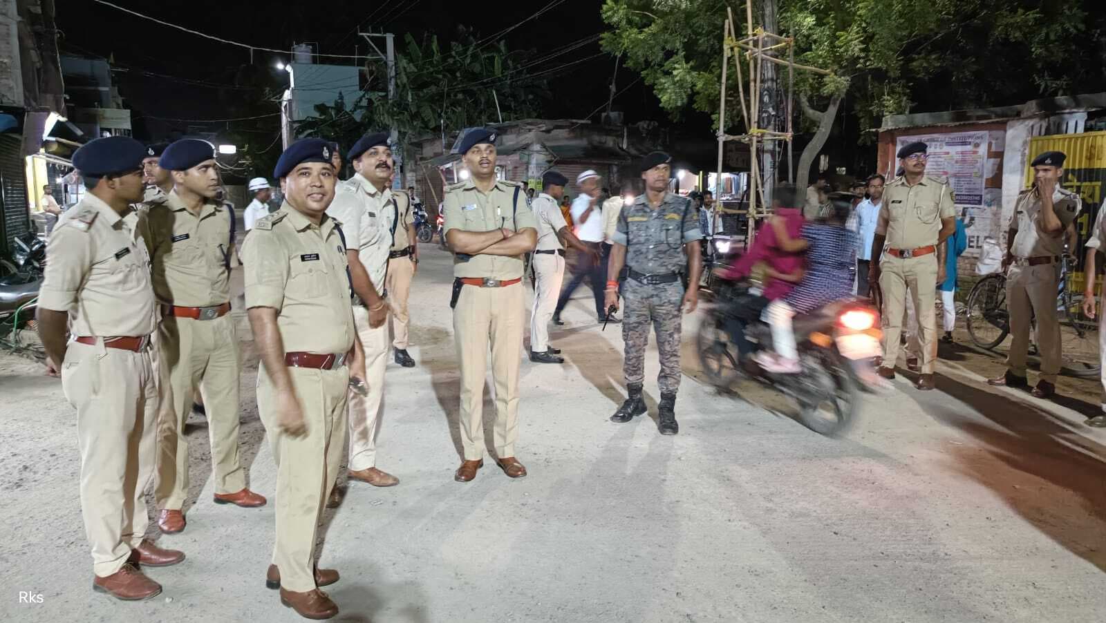 एसपी ने सुरक्षा व्यवस्था का किया निरीक्षण, सुरक्षा को लेकर पुलिस पदाधिकारी को दिये आवश्यक निर्देश