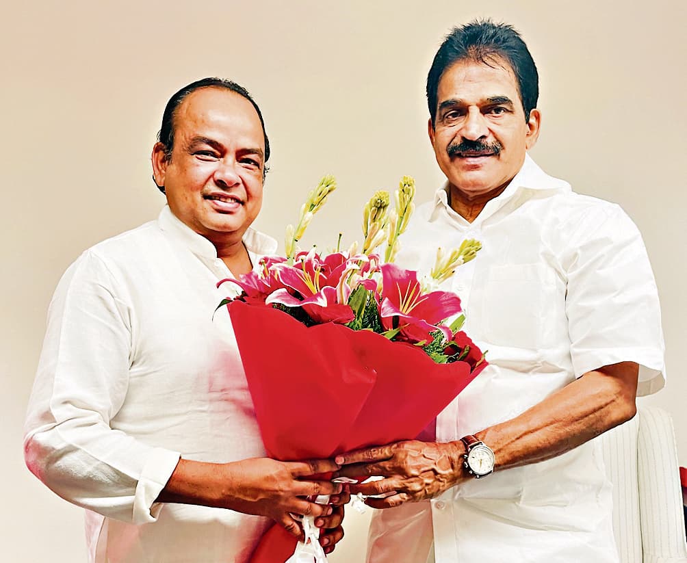 Political news : केसी वेणुगोपाल से मिले इरफान अंसारी, संगठन के कार्यों से अवगत कराया