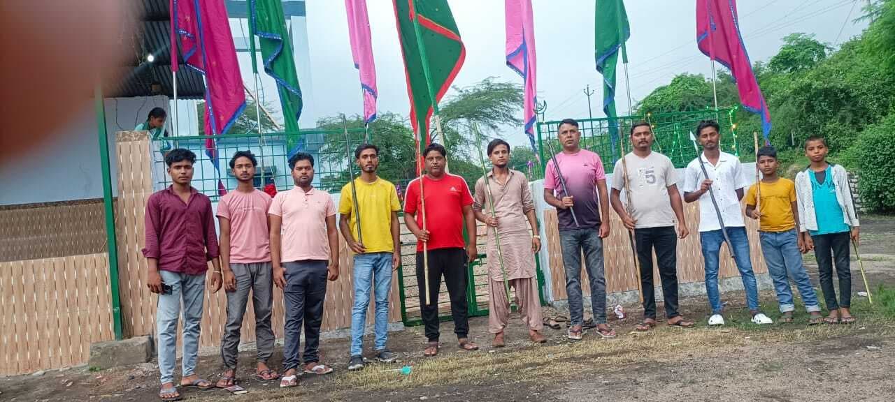 खलारी में मोहर्रम नवमी पर निशान के साथ निकला जुलूस