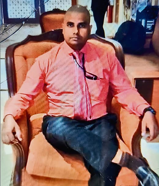 Gopalganj News : कैथवलिया में घर से निकला एमआर लापता, मंगलपुर गंडक नदी पुल पर मिली बाइक