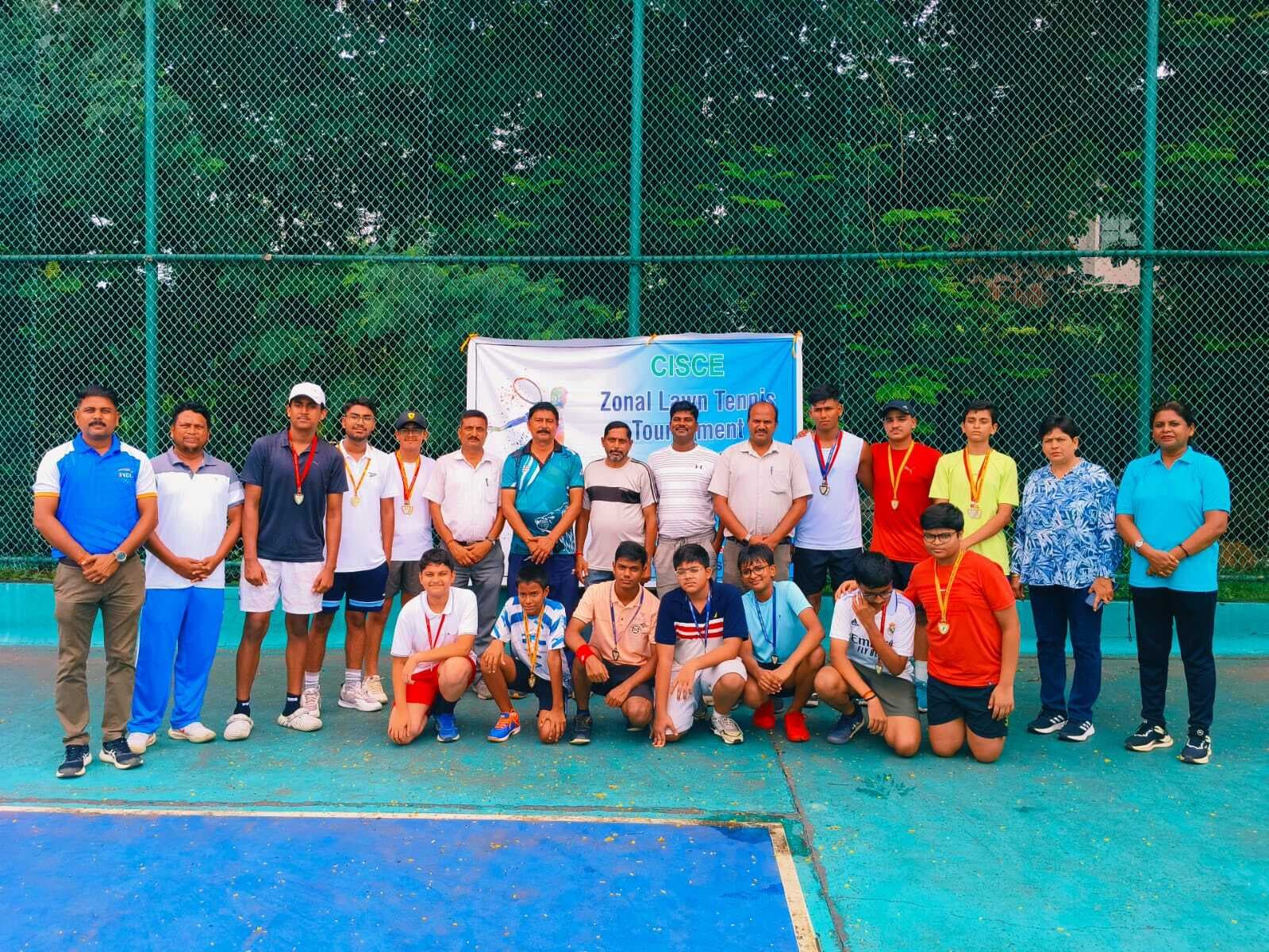 cisce zonal tennis championship: लोयोला स्कूल के छात्रों का जोनल टेनिस प्रतियोगिता में शानदार प्रदर्शन